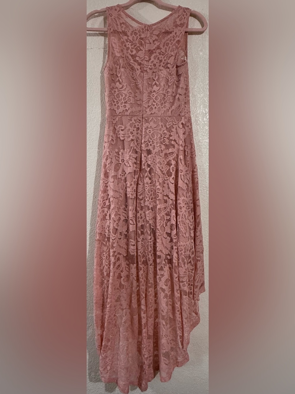 Sleeveless Dusty Rose Lace Maxi Dress with Hi-Low Hem - Picture 5 of 5